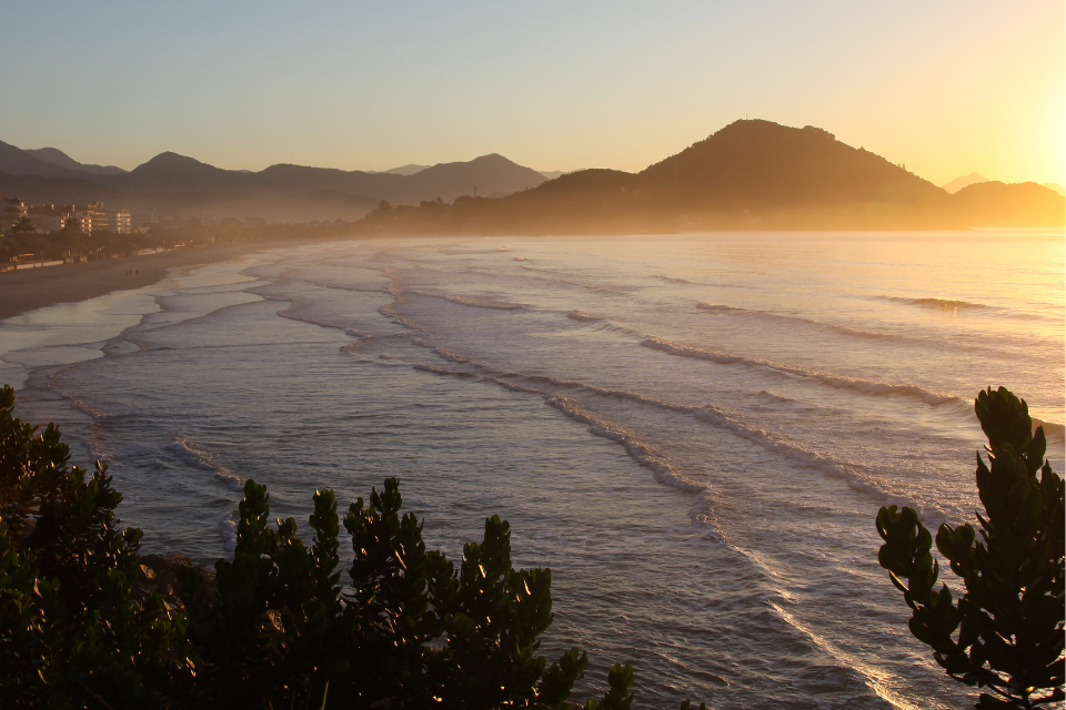 Praias incríveis para conhecer no inverno